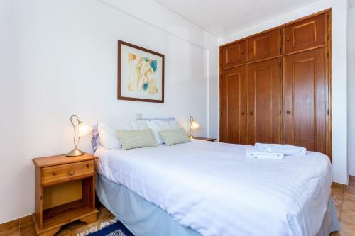 Tom's Central Apartment With Rooftop Terrace & Spacious Pool