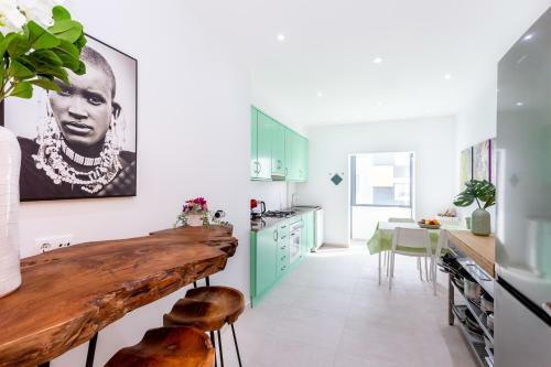 Art-inspired Modern Apartment