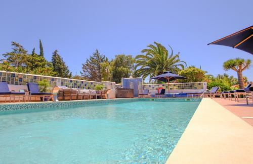 Casa Monte Cristo Apartments - Plum