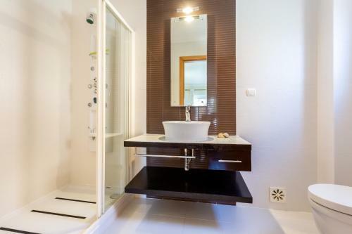 Comfortable And Luxury Apartment