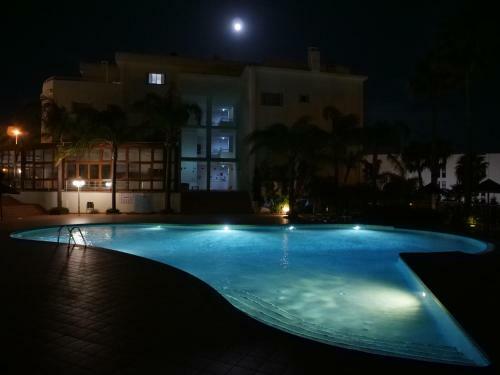 Spacious Apartment Near Porto de Mos Beach, Lagos.