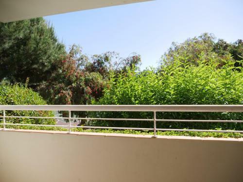 Spacious Apartment Near Porto de Mos Beach, Lagos.