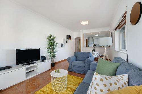 Henris Apartment