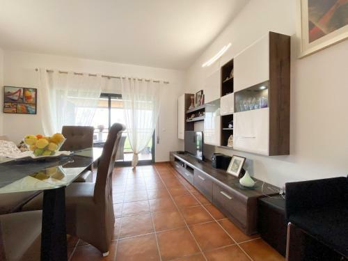 Casa Lucr�cia - Apartamento Com Piscina E Campo De T�nis
