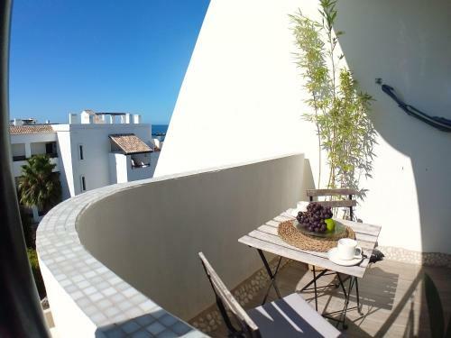 Beachfront Apartments Porto De M�s Beach - Lagos