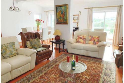Kika Family House