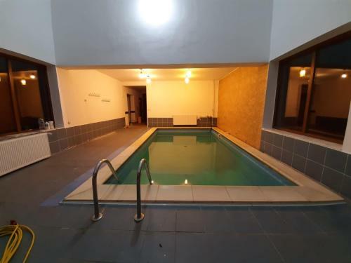 Hotel Pensiunea Montan Din Bran/simon , Spa Indoor.