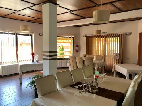 Bed & Breakfast Aranykakas �tterem �s Panzi�