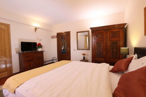 Hostal Pensiunea Sanmartin
