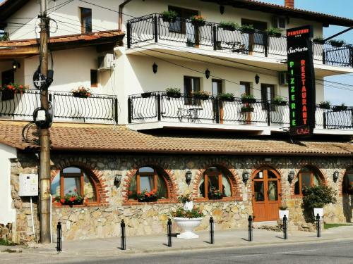 Hostal Pensiunea Sanmartin