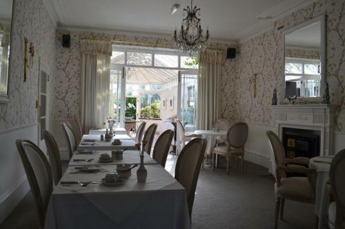 Hostal Cranleigh Hotel
