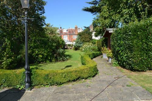 Hostal Cranleigh Hotel