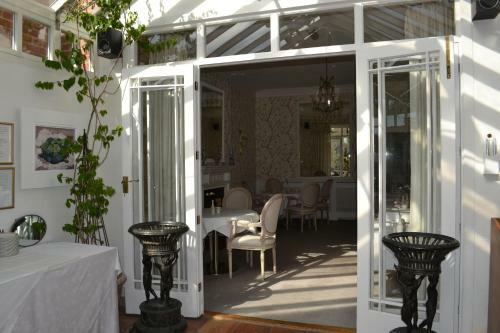 Hostal Cranleigh Hotel