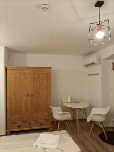 Gloria Apartments