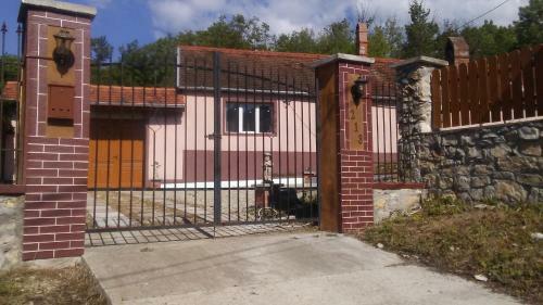 Casa Dragoi Din Socolari, Caras - Severin