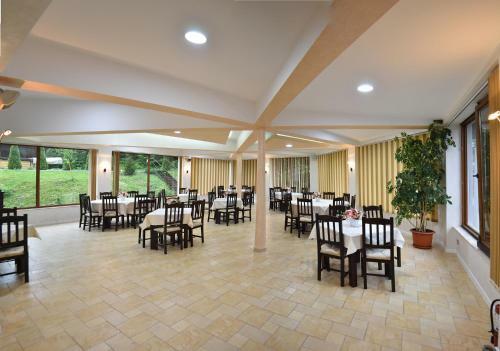 Hostal Pensiunea Andias