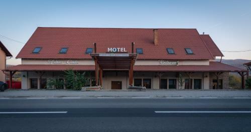 Veritas Motel