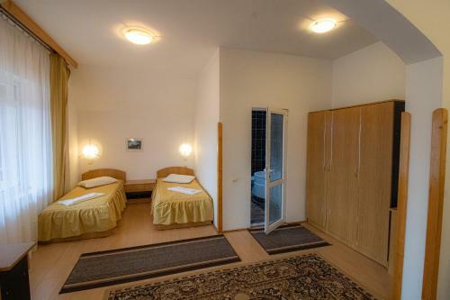 Bed & Breakfast Pensiunea Eden