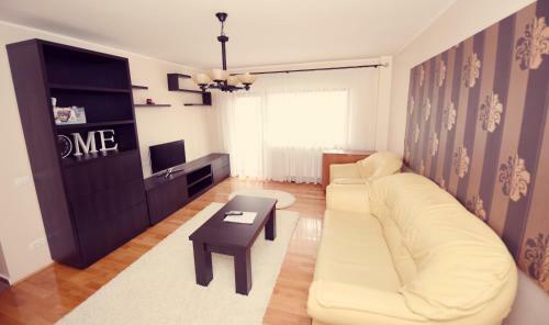 M?gurei Apart 4 Rooms