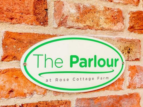 The Parlour - Uk36122