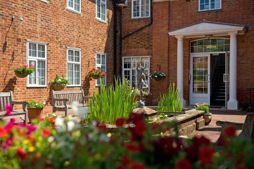 Hotel Roffey Park Institute