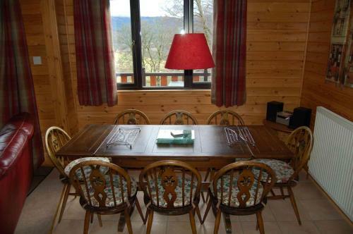 Luxury Woodland Oak Lodge