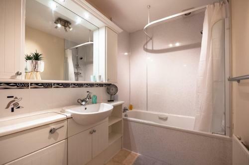 Clayhills Apartment