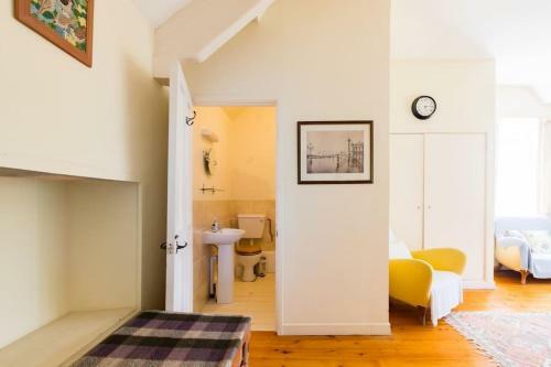 Brecon Beacons Old Vicarage, Stunning Garden & Views