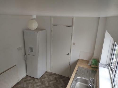 Homestay Near A Station And Park