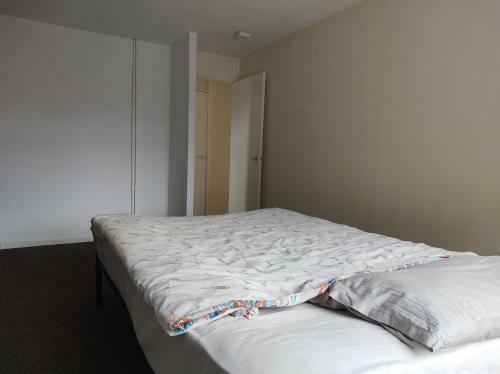 Homestay Near A Station And Park
