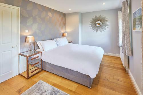 Host & Stay - River View