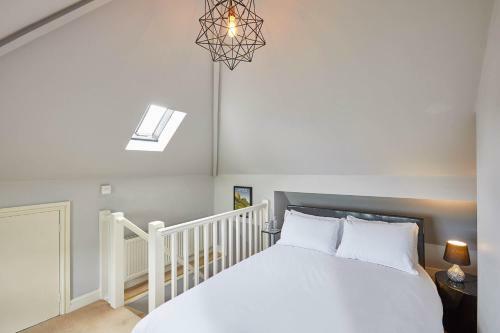 Host & Stay - River View