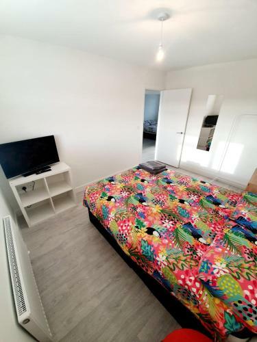 3 Bedroom Rayleigh Apartment