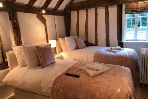 Stunning Cottage In Picturesque Village