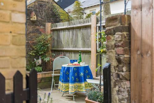 The Old Bake House - Charming Pet Friendly Cottage