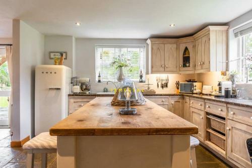 Rural Countryside Retreat - Close 2 Legoland/ascot