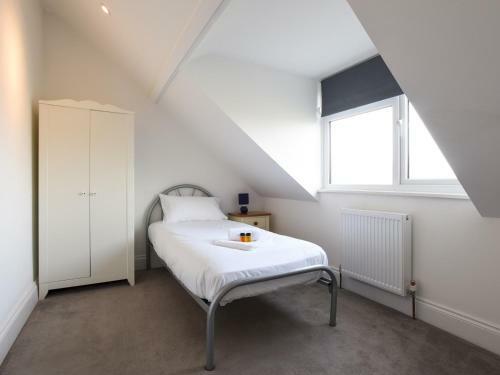 Pass The Keys Huge 4bed - Sleeps 8 - Great Access To South Coast