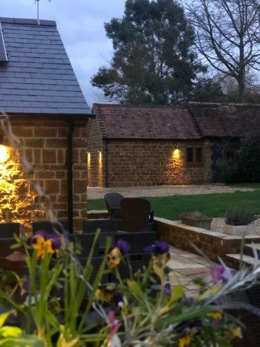 Hillside Holiday Cottages - Cotswolds
