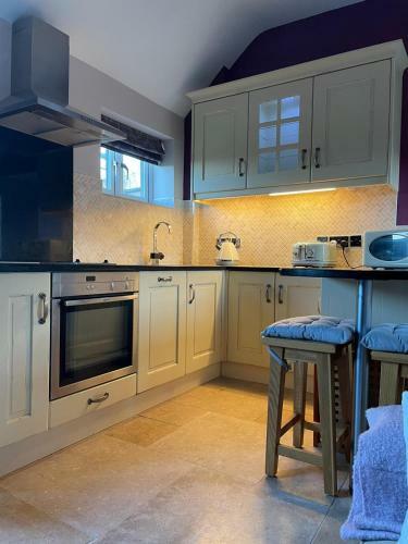 Hillside Holiday Cottages - Cotswolds