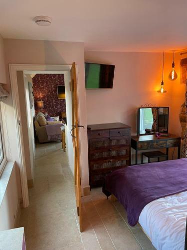 Hillside Holiday Cottages - Cotswolds