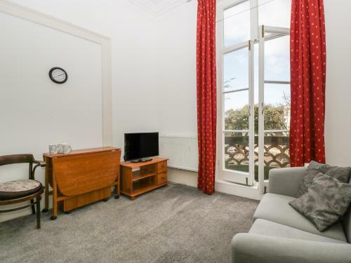 Apartment 4