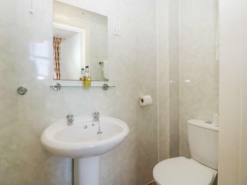 Apartment 4