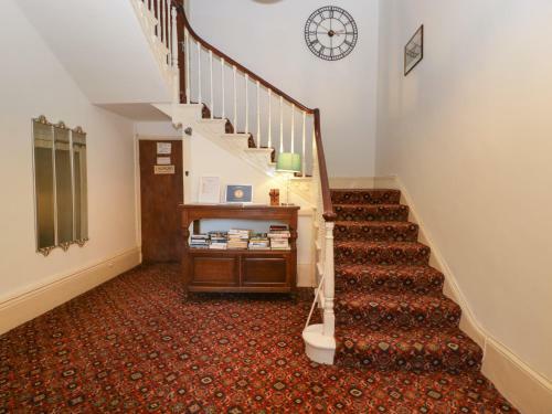 Apartment 4