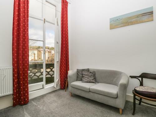Apartment 4