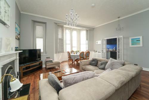 Charming 2-bed Apartment In Weston-super-mare
