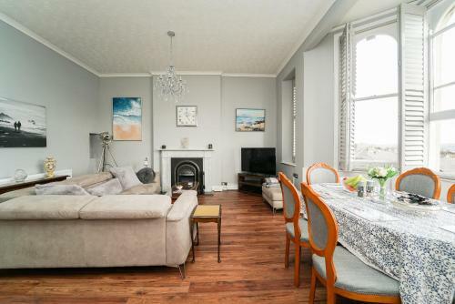 Charming 2-bed Apartment In Weston-super-mare