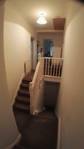Spacious 2 Bed Apartment