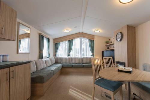 Edinburgh - Seton Sands-salsa Caravan-pet Friendly