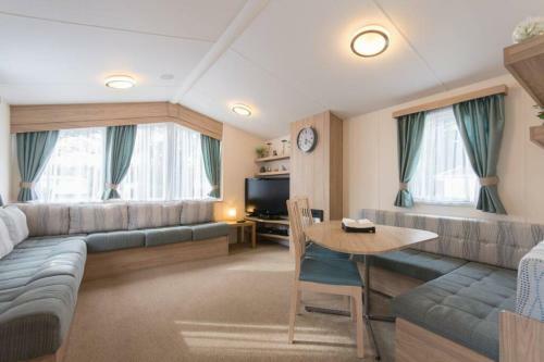 Edinburgh - Seton Sands-salsa Caravan-pet Friendly