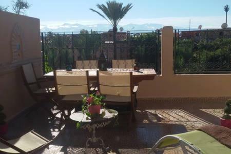 Hostal Chambre Palmier Fleurit